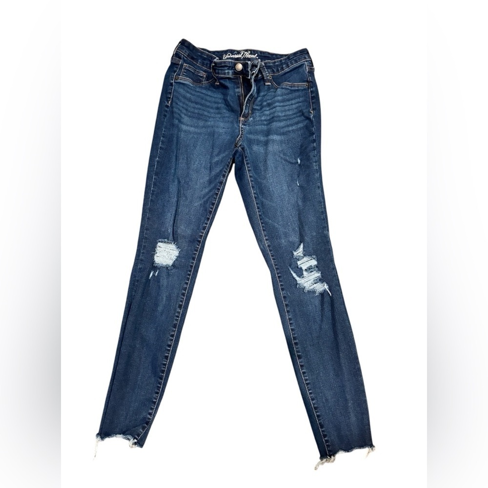 Universal Thread Stylish Blue Distressed Women's Jeans